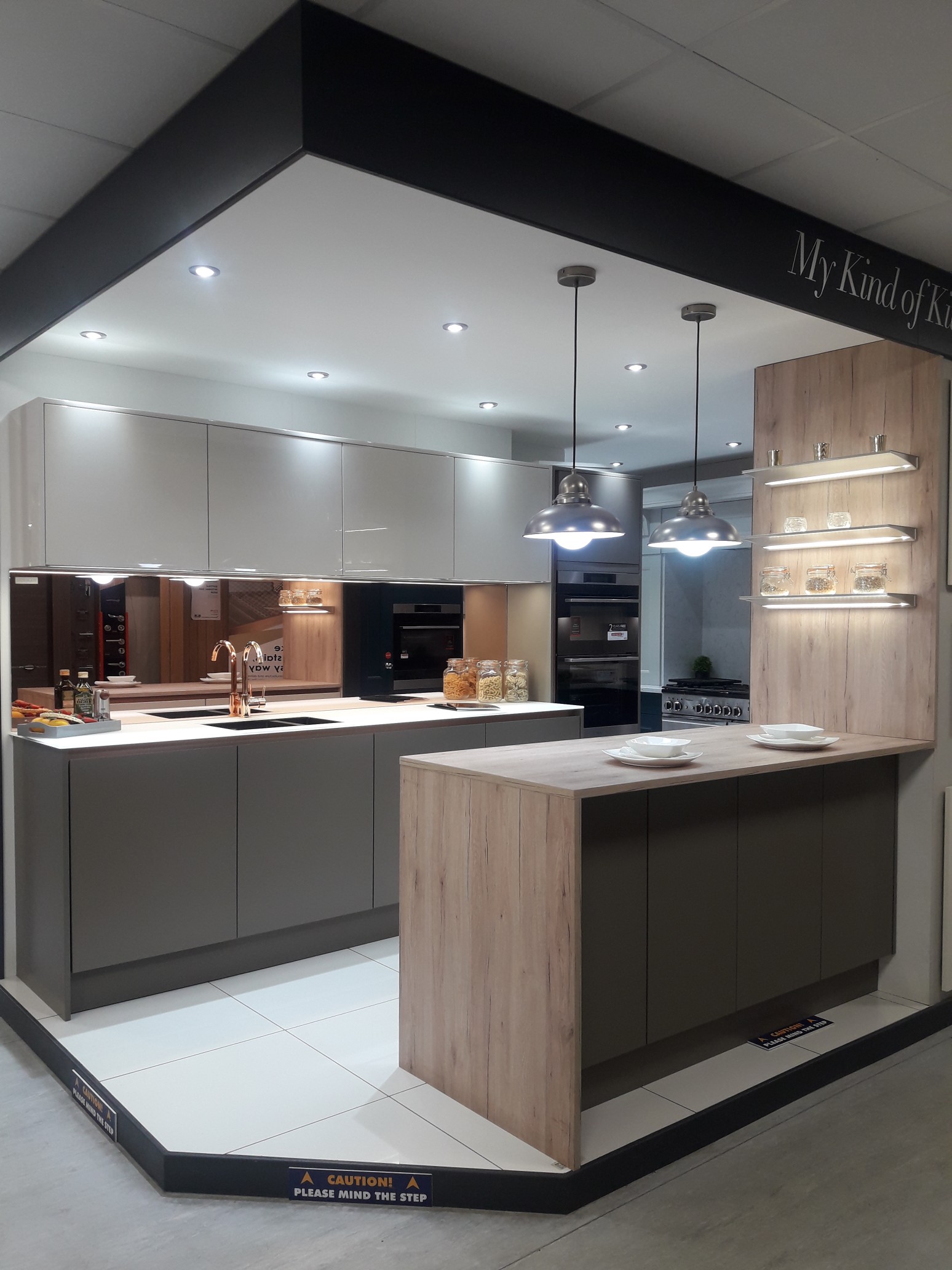 MKM Building Supplies Leamington Spa Additional Units, Bathrooms